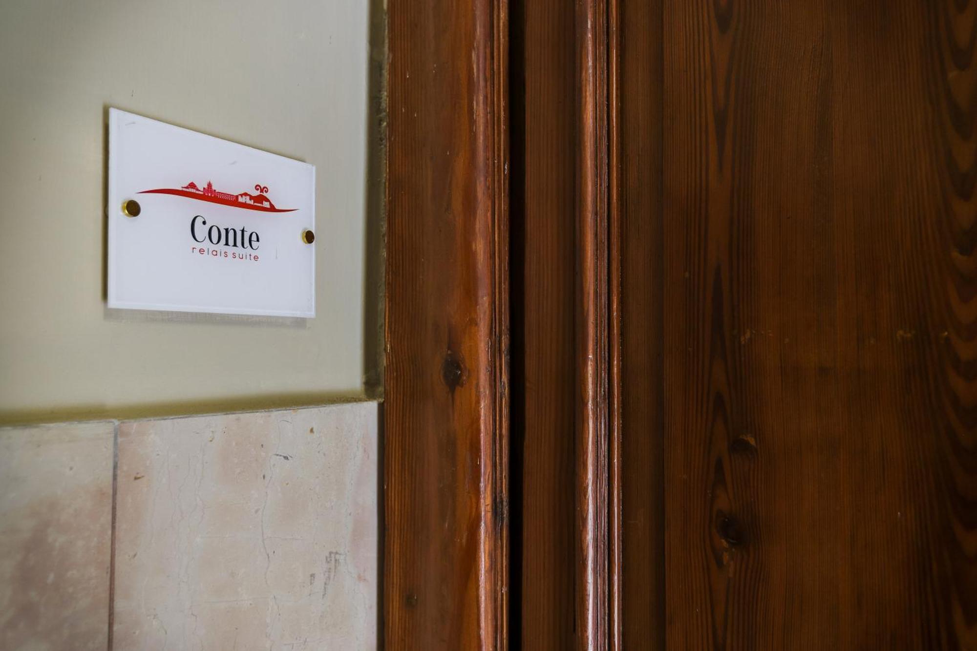 Conte Relais Suite Napoli Esterno foto